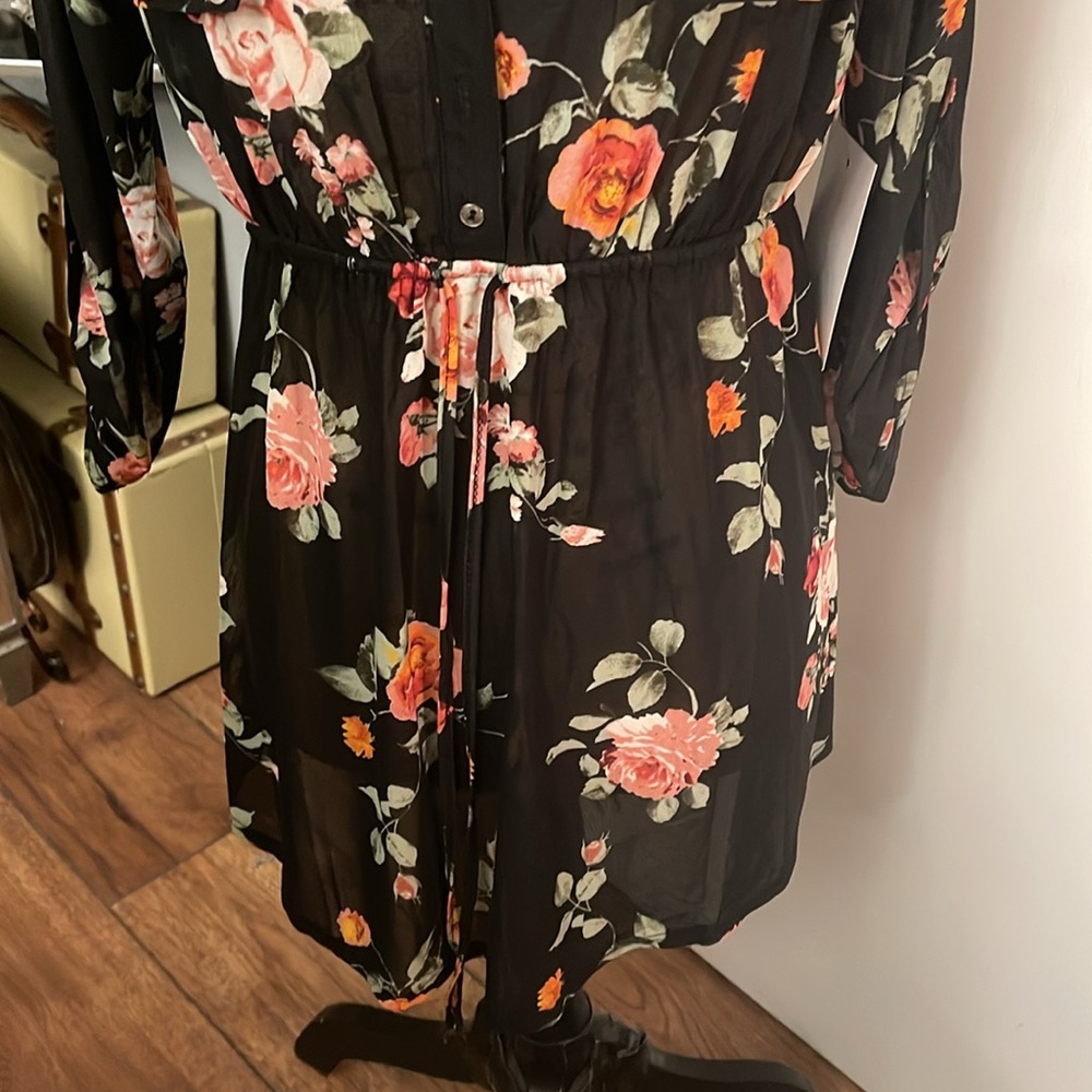 Top - Picture 3 of 9